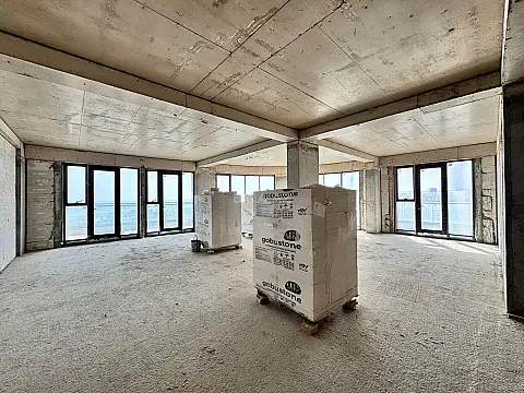 Satılır 4 otaqlı mənzil 225 m² — Bakı 4 otaq 225.00 m²
