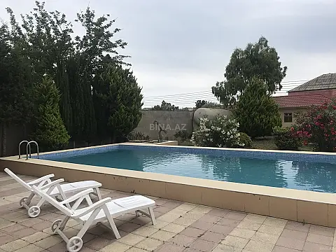 Satılır 6 otaqlı həyət evi 250 m²