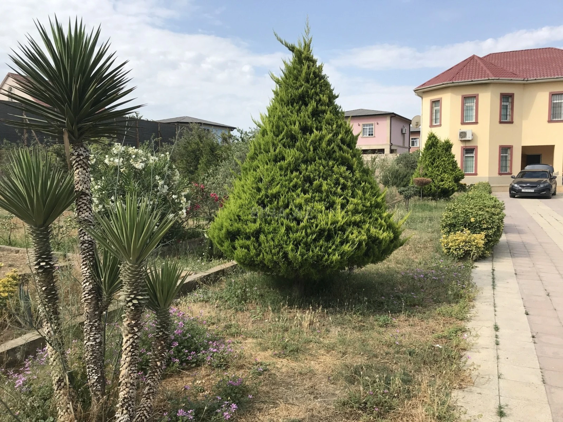 Satılır 6 otaqlı həyət evi 250 m²