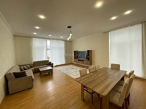 Kirayə verilir 4 otaqlı həyət evi 300 m²