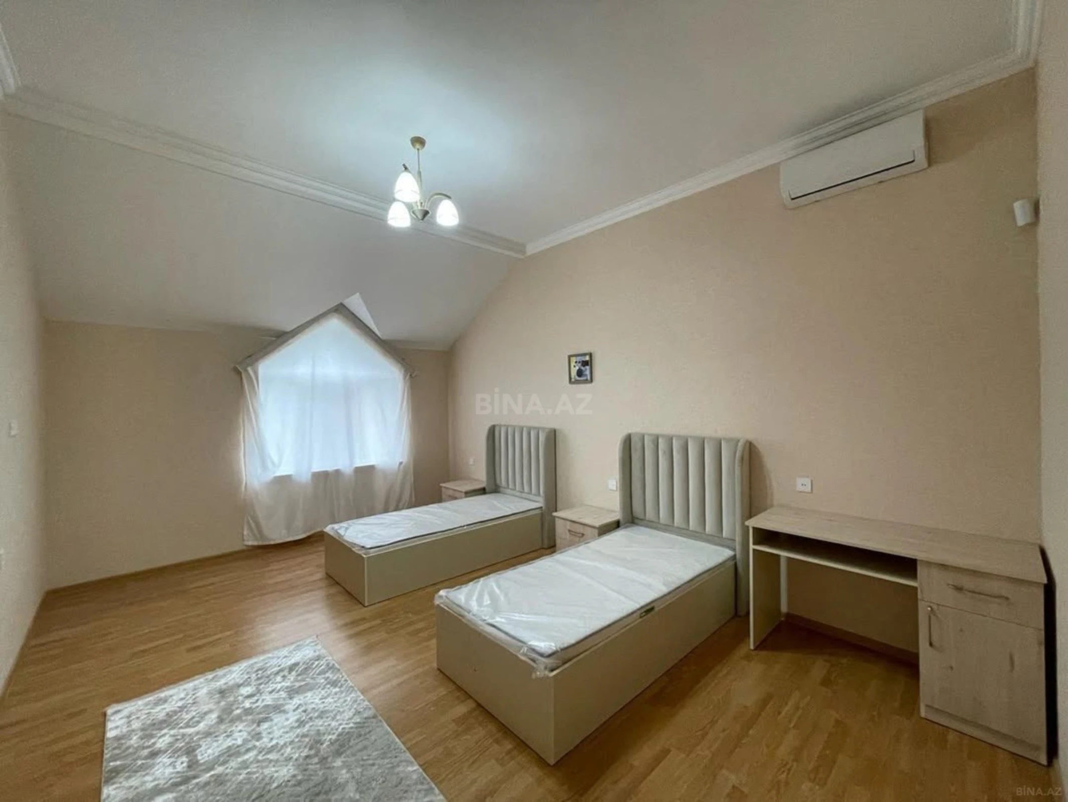 Kirayə verilir 4 otaqlı həyət evi 300 m²