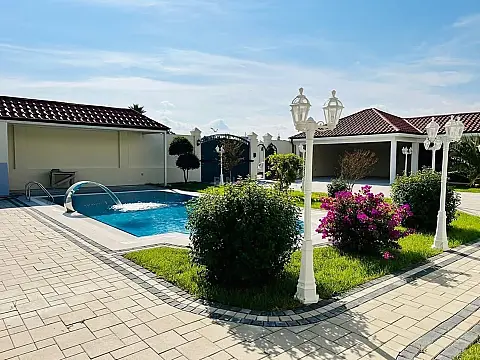 Kirayə verilir 5 otaqlı həyət evi 350 m²