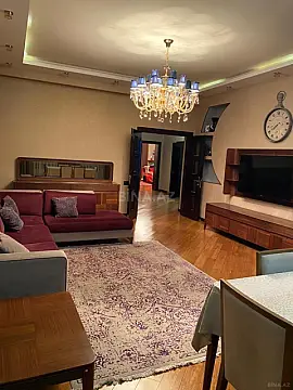 Satılır 3 otaqlı mənzil 155 m²