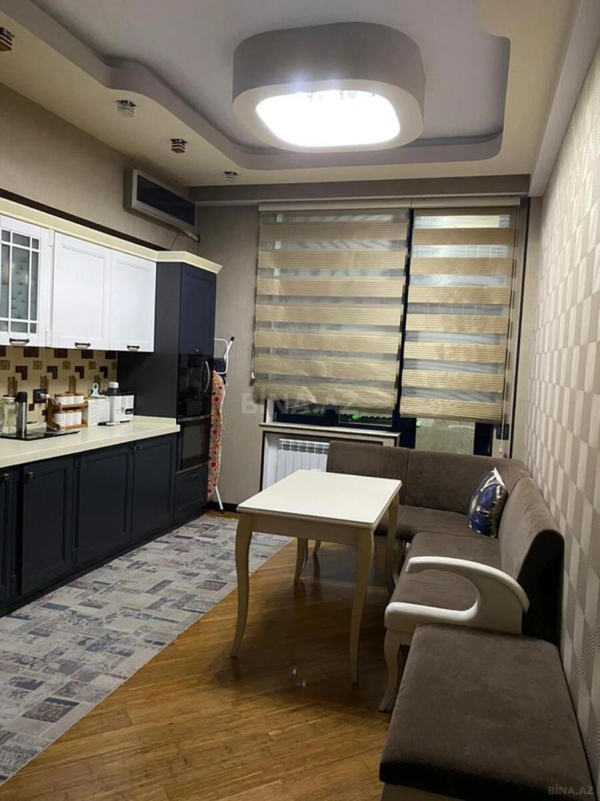 Satılır 3 otaqlı mənzil 155 m²