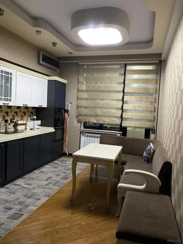 Satılır 3 otaqlı mənzil 155 m²