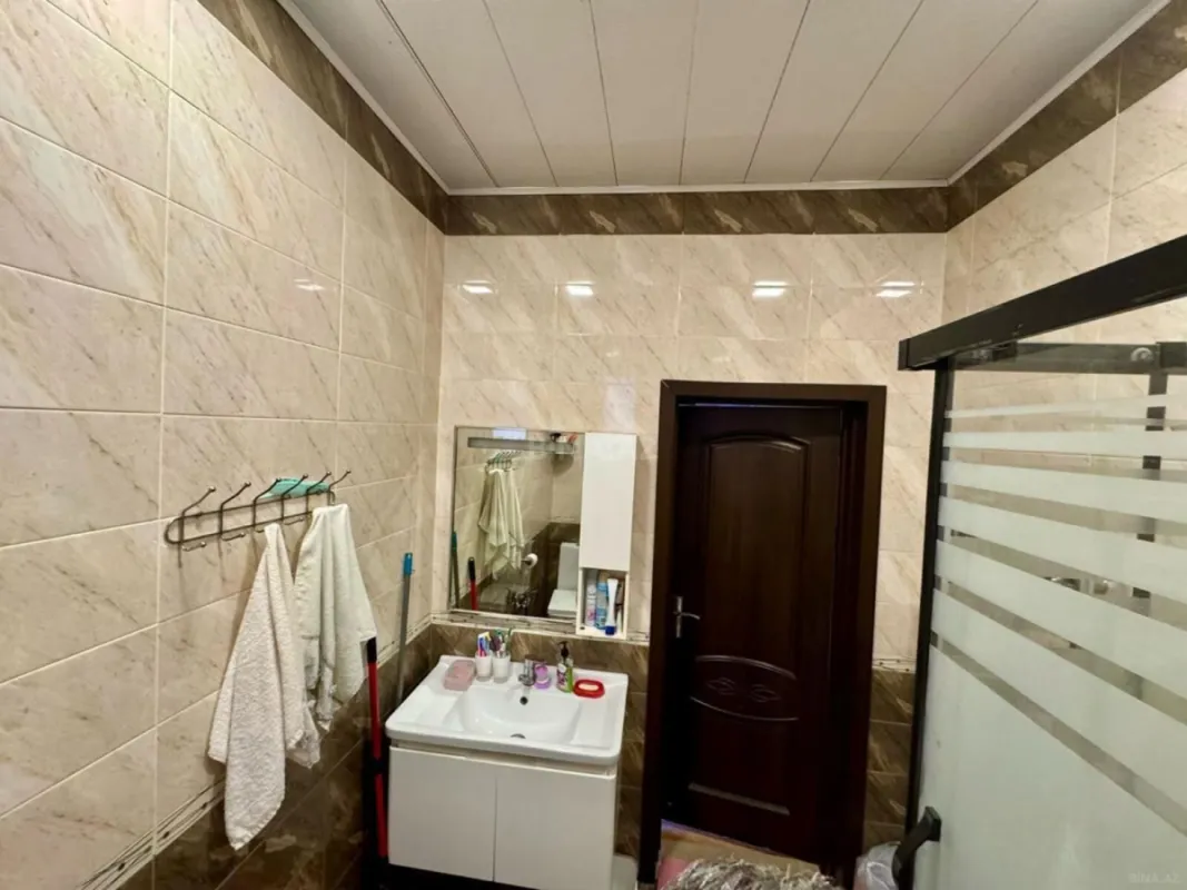 Satılır 6 otaqlı həyət evi 260 m²