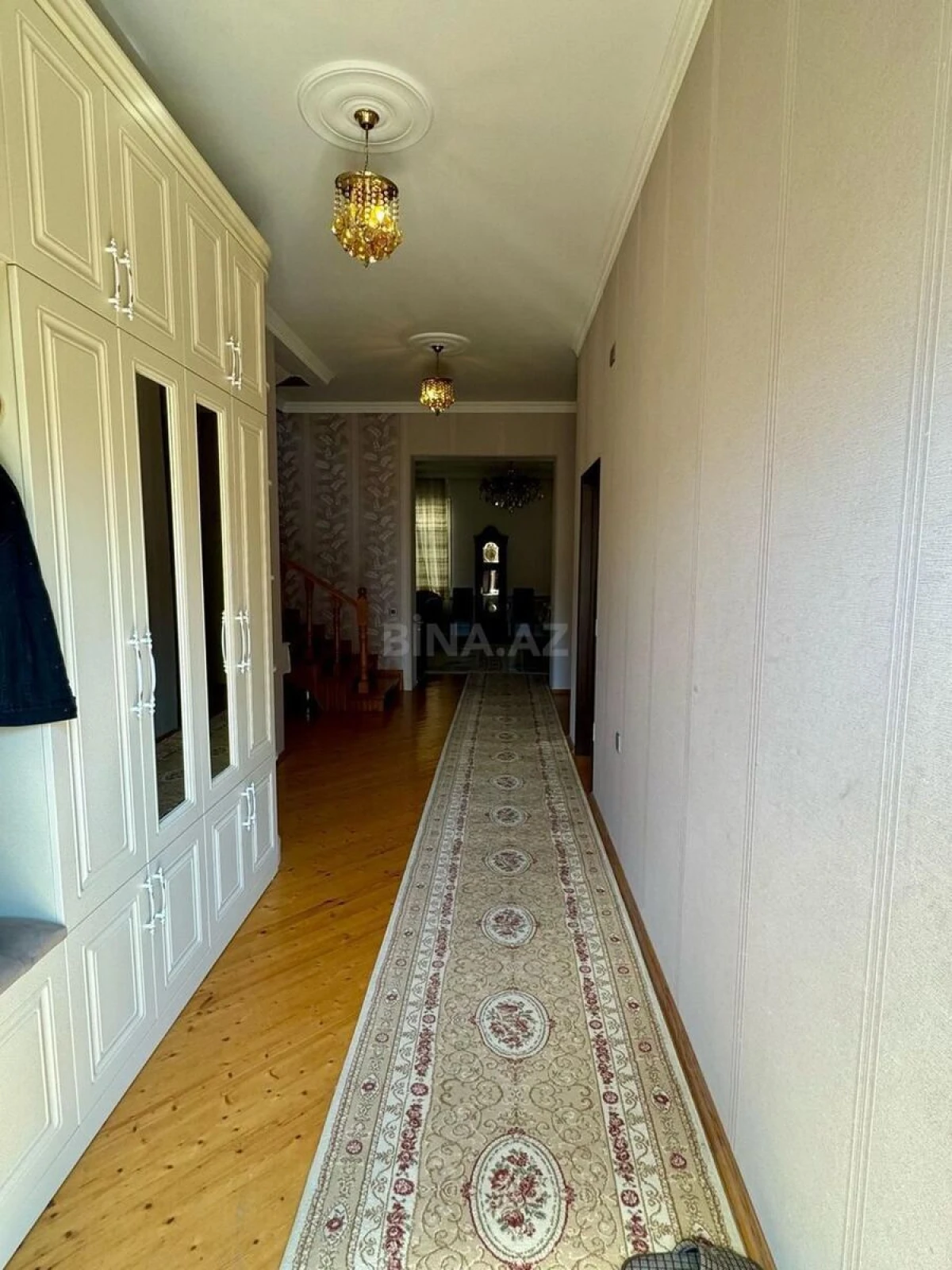 Satılır 6 otaqlı həyət evi 260 m²