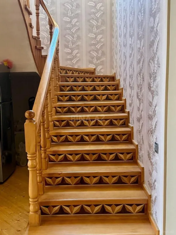 Satılır 6 otaqlı həyət evi 260 m²