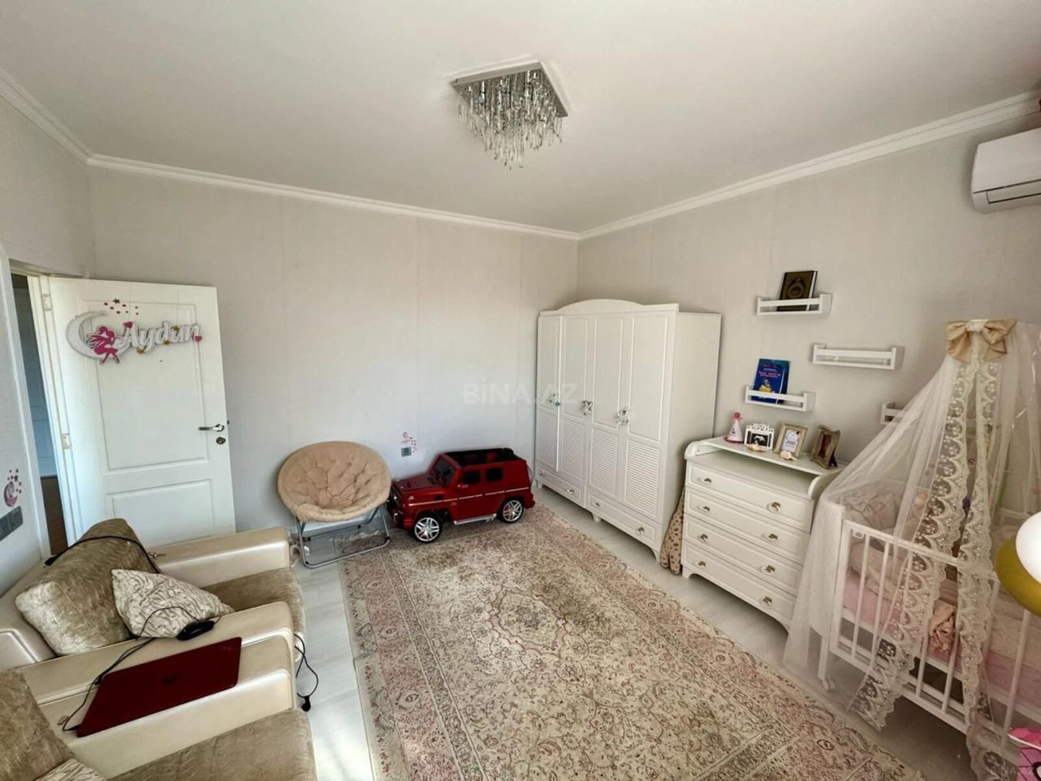 Satılır 6 otaqlı həyət evi 260 m²