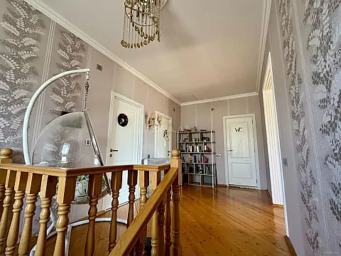 Satılır 6 otaqlı həyət evi 260 m²