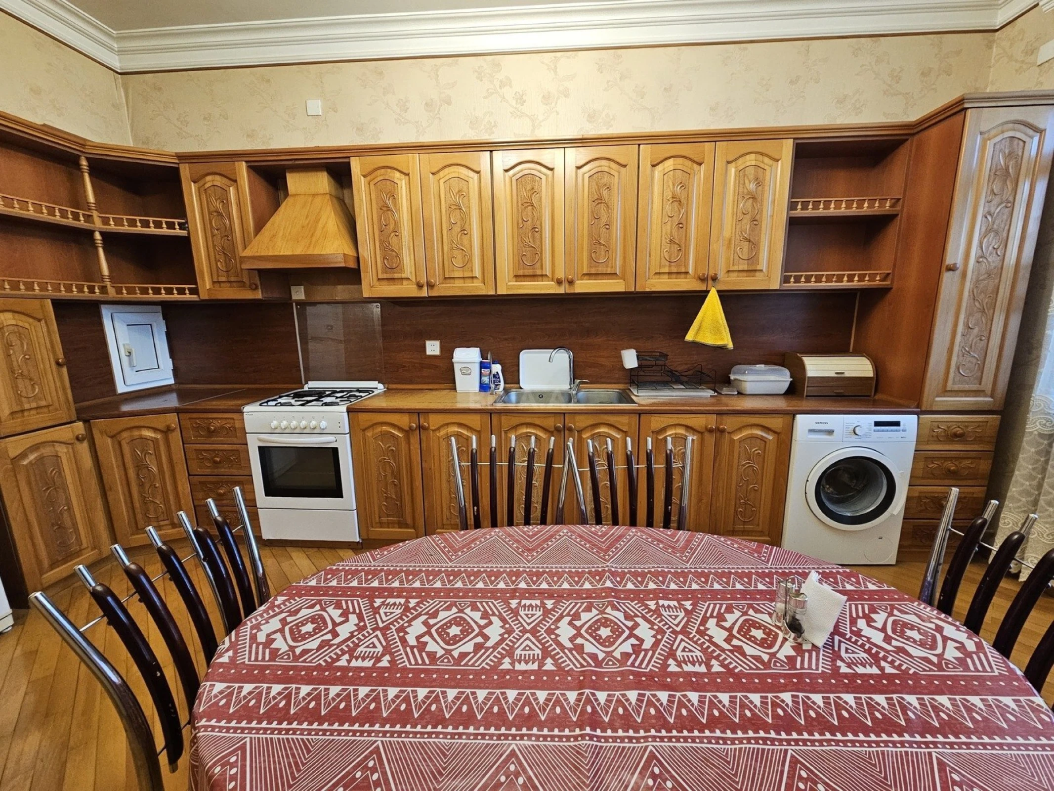 Satılır 3 otaqlı mənzil 135 m²