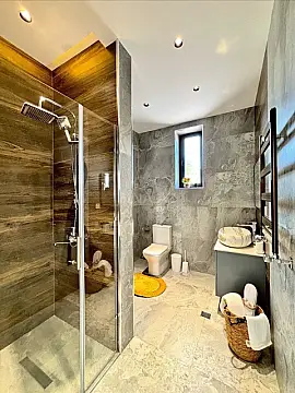 Kirayə verilir 4 otaqlı həyət evi 250 m²