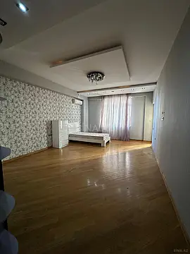 Satılır 3 otaqlı mənzil 170 m²
