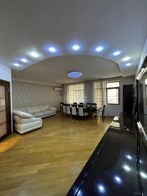 Satılır 3 otaqlı mənzil 170 m²