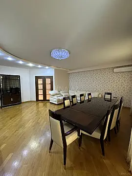 Satılır 3 otaqlı mənzil 170 m²