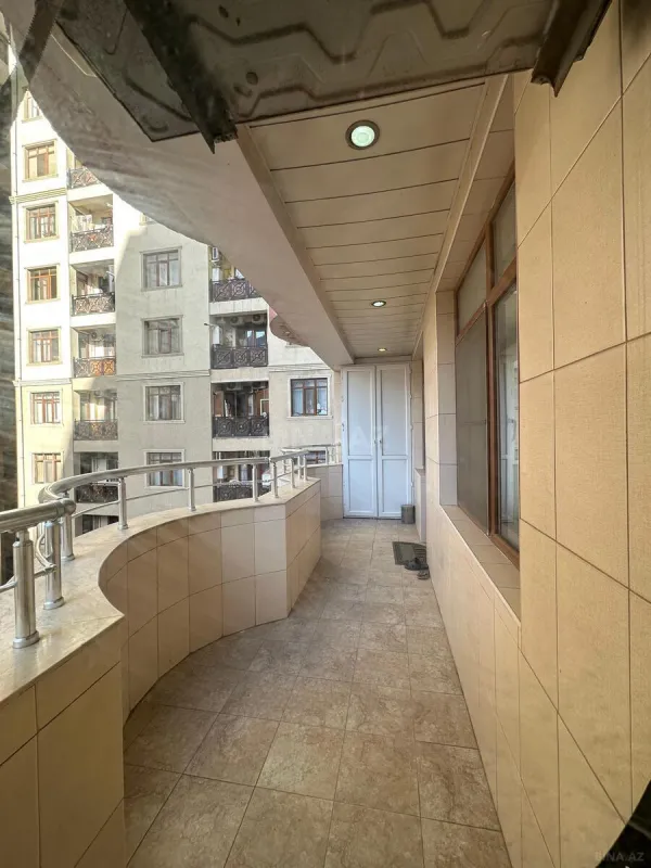 Satılır 3 otaqlı mənzil 170 m²