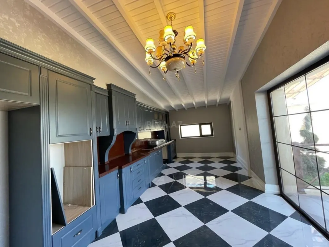 Kirayə verilir 4 otaqlı həyət evi 300 m²