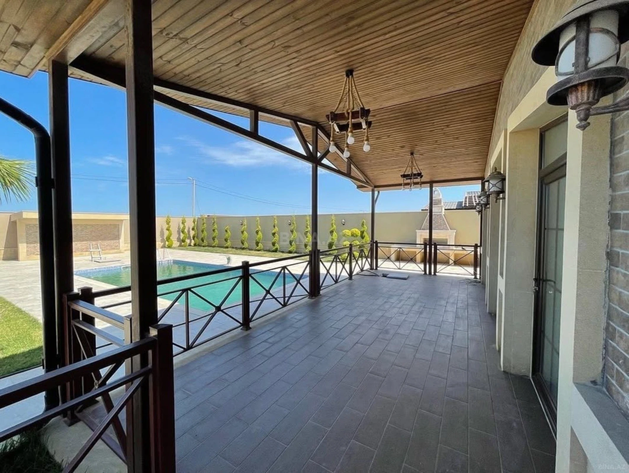 Kirayə verilir 4 otaqlı həyət evi 300 m²