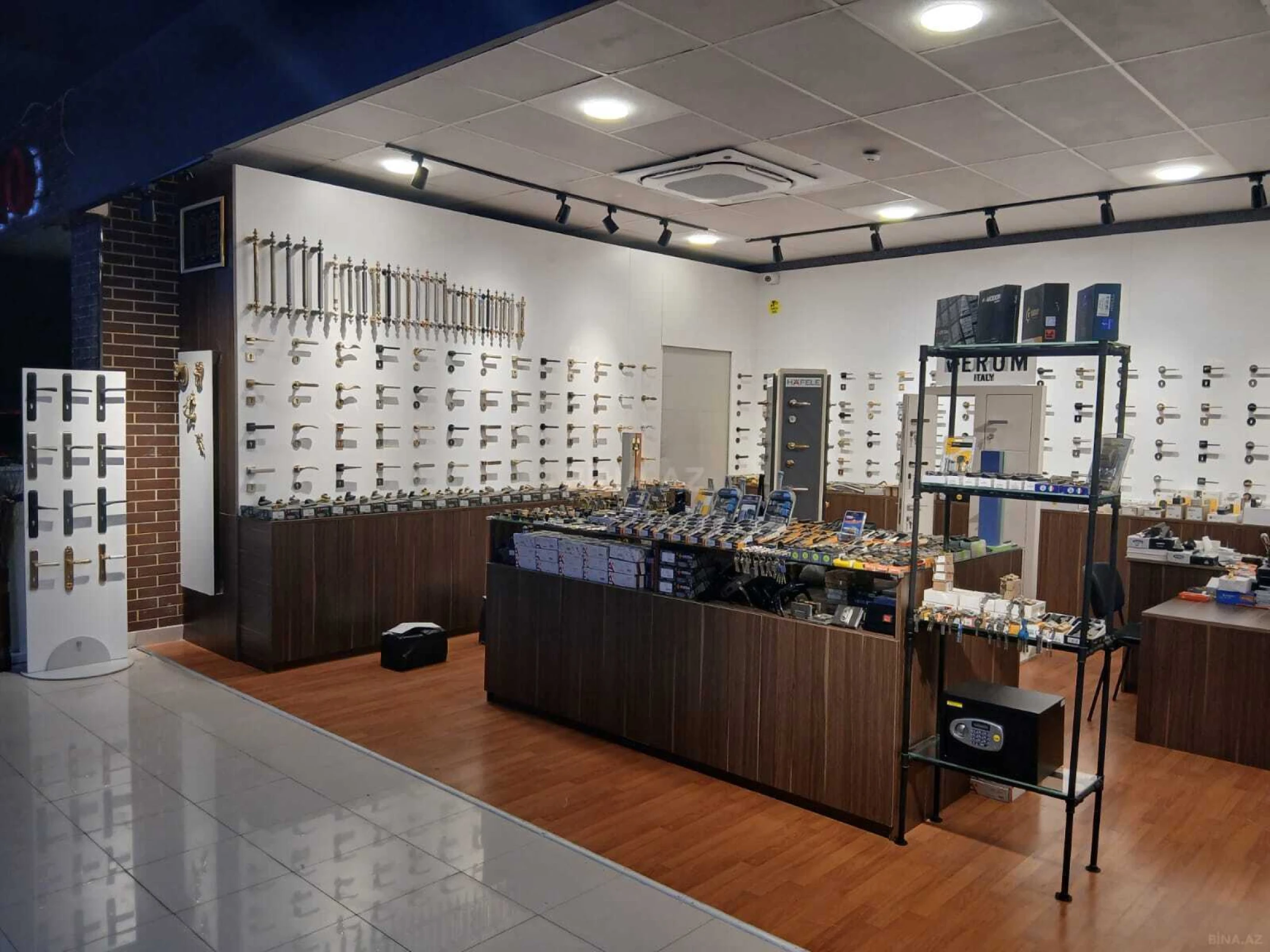 Kirayə verilir obyekt 75 m²