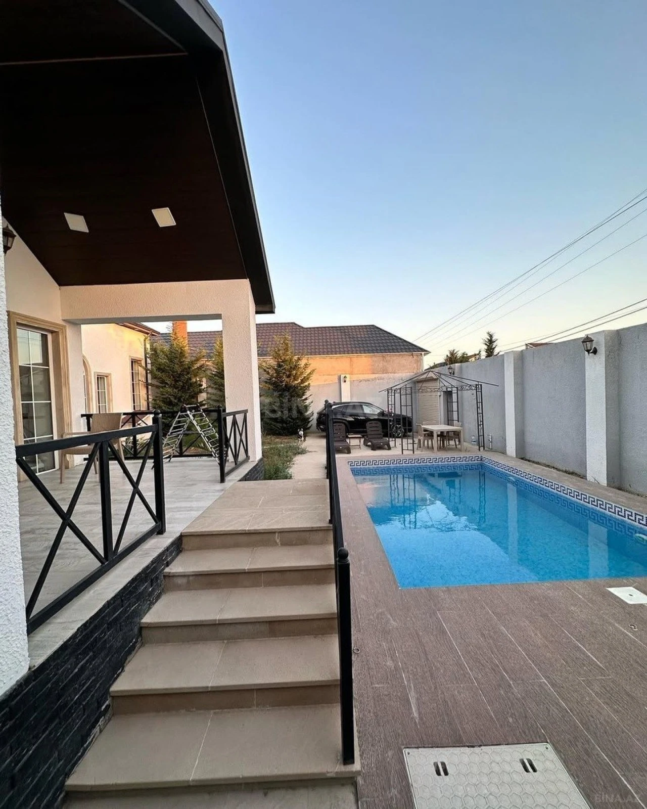 Kirayə verilir 4 otaqlı həyət evi 250 m²