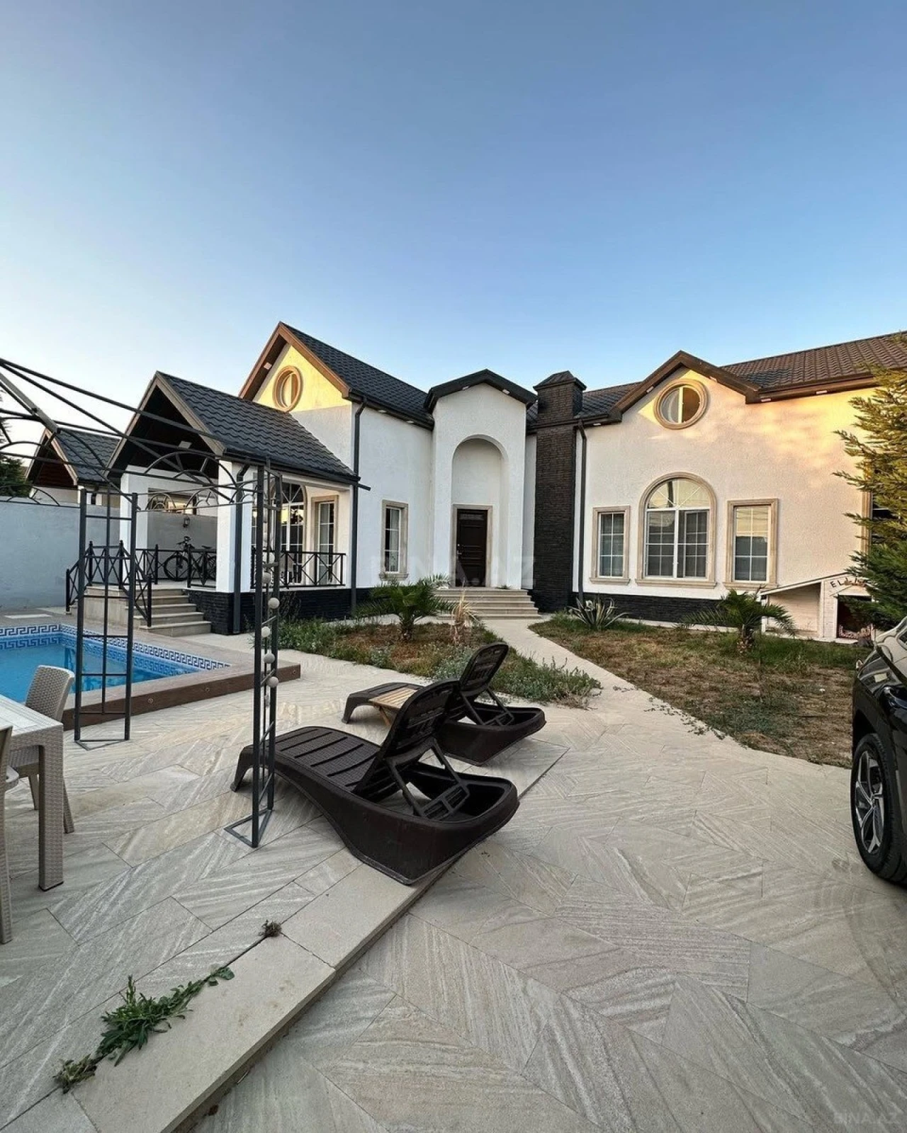 Kirayə verilir 4 otaqlı həyət evi 250 m²