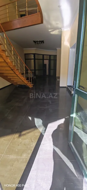 Kirayə verilir obyekt 560 m²