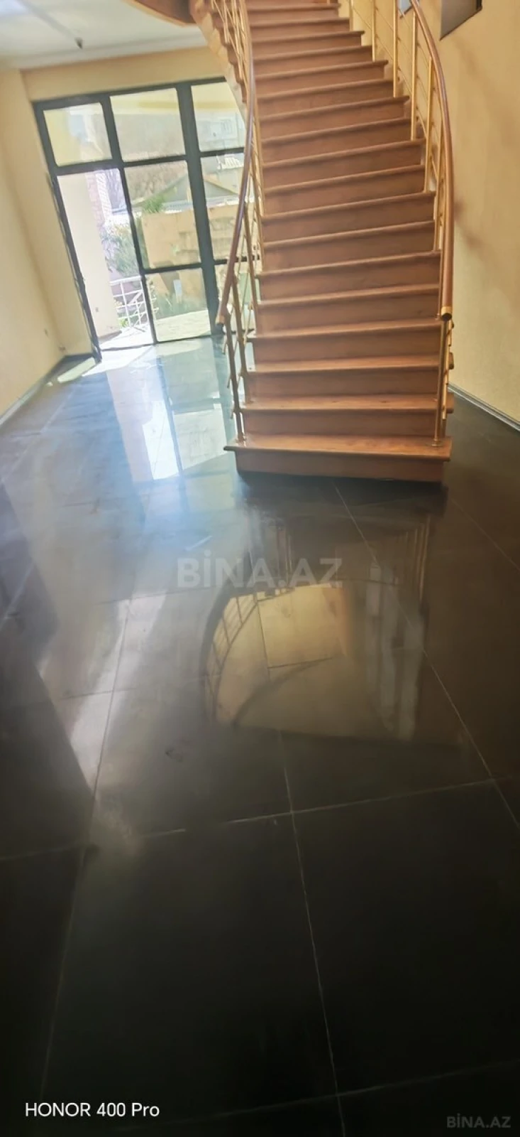 Kirayə verilir obyekt 560 m²