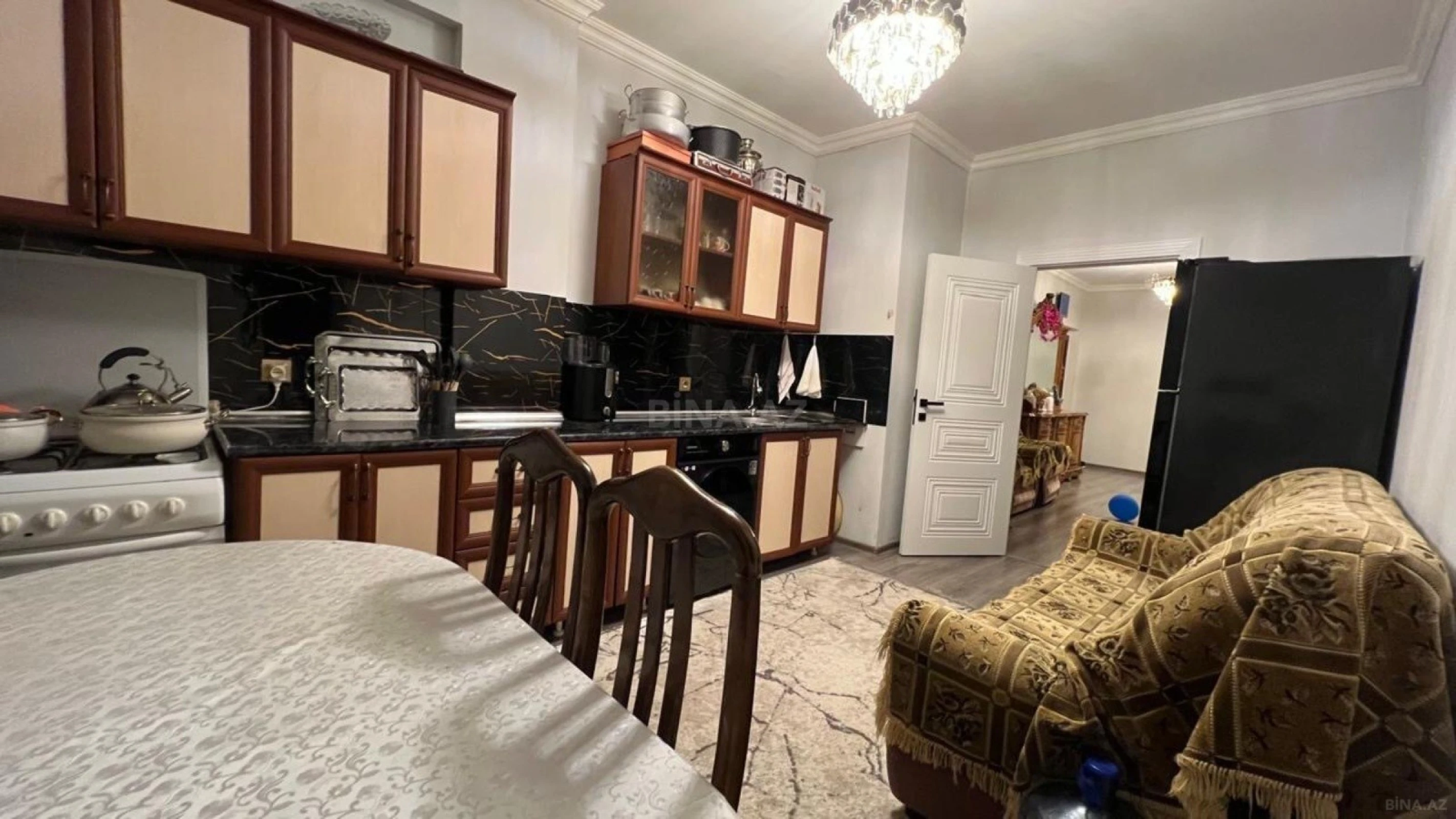 Satılır 3 otaqlı mənzil 124 m²