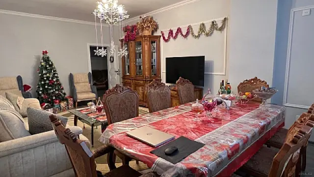 Satılır 3 otaqlı mənzil 124 m²