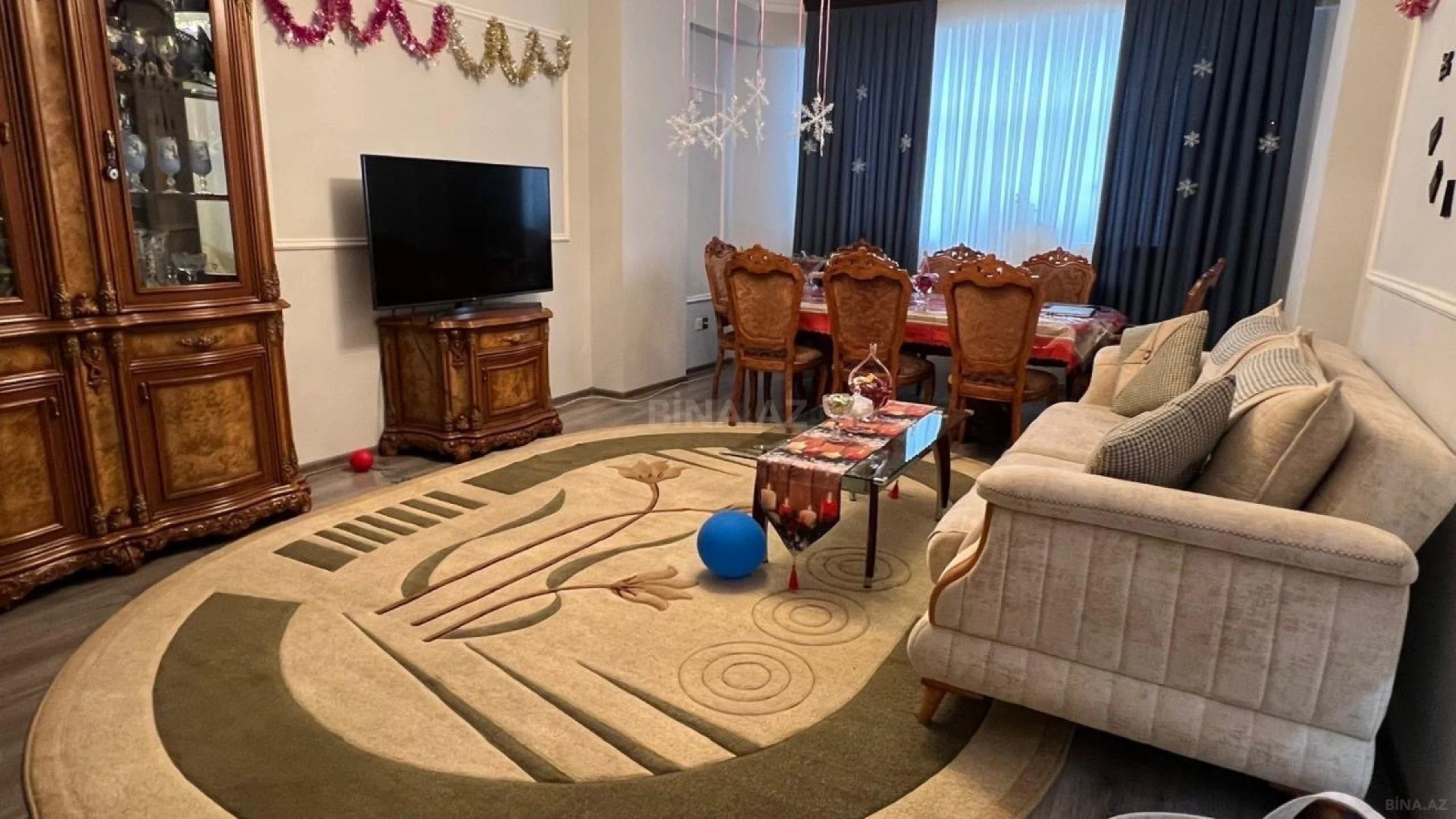 Satılır 3 otaqlı mənzil 124 m²