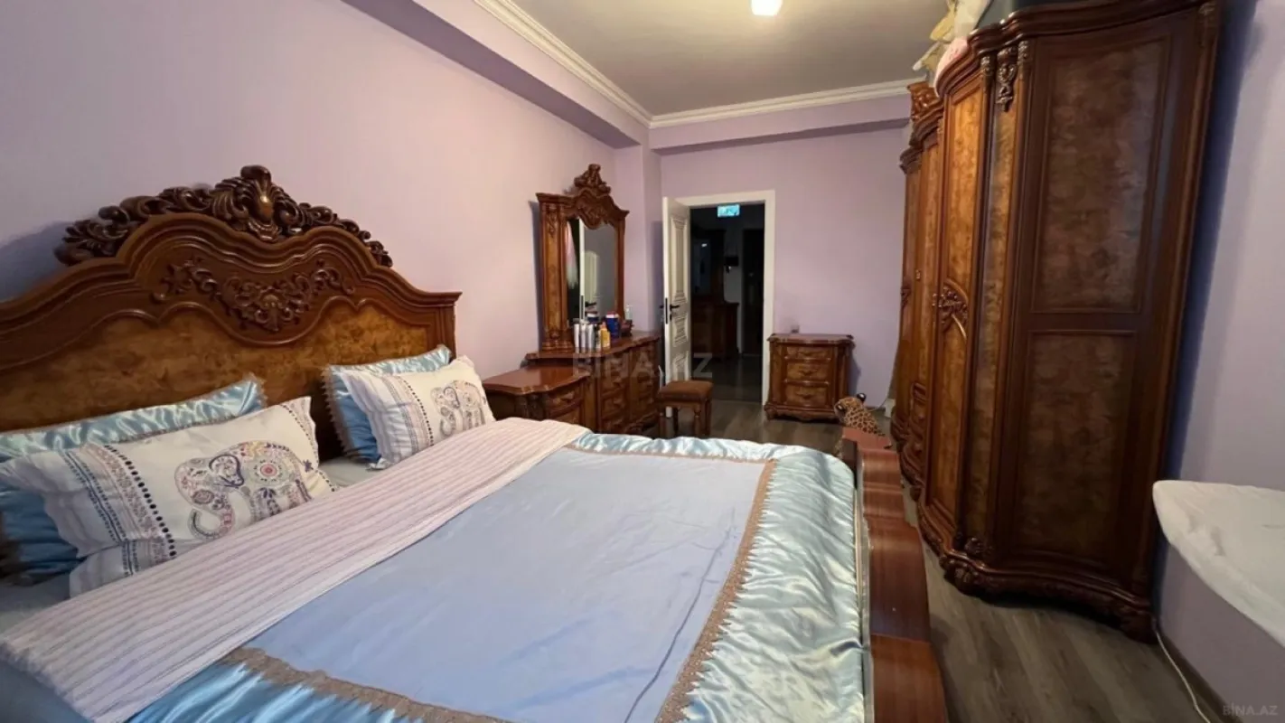 Satılır 3 otaqlı mənzil 124 m²