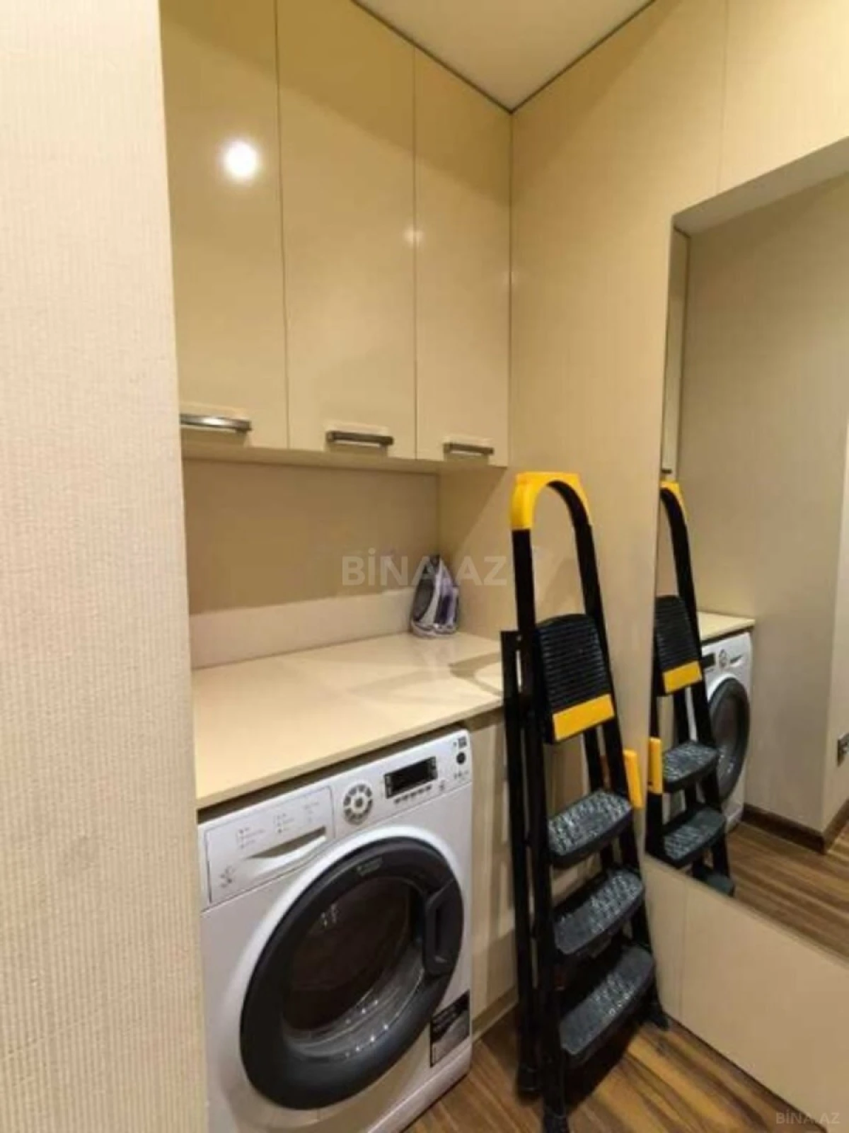 Kirayə verilir 2 otaqlı mənzil 115 m²