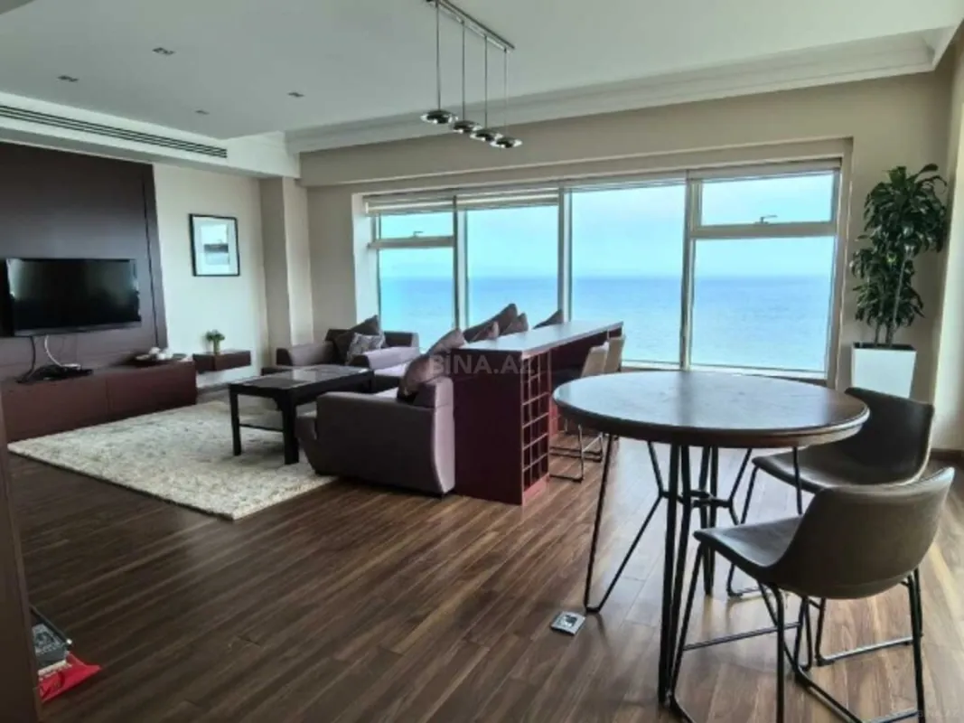 Kirayə verilir 2 otaqlı mənzil 115 m²