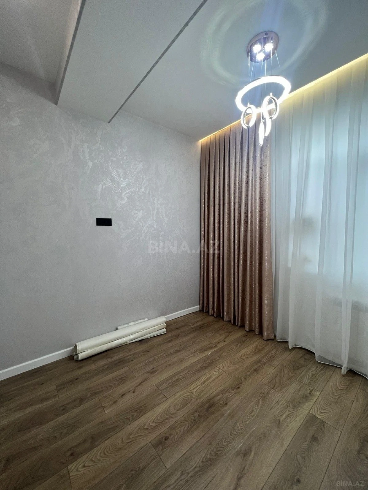 Satılır 3 otaqlı mənzil 90 m²