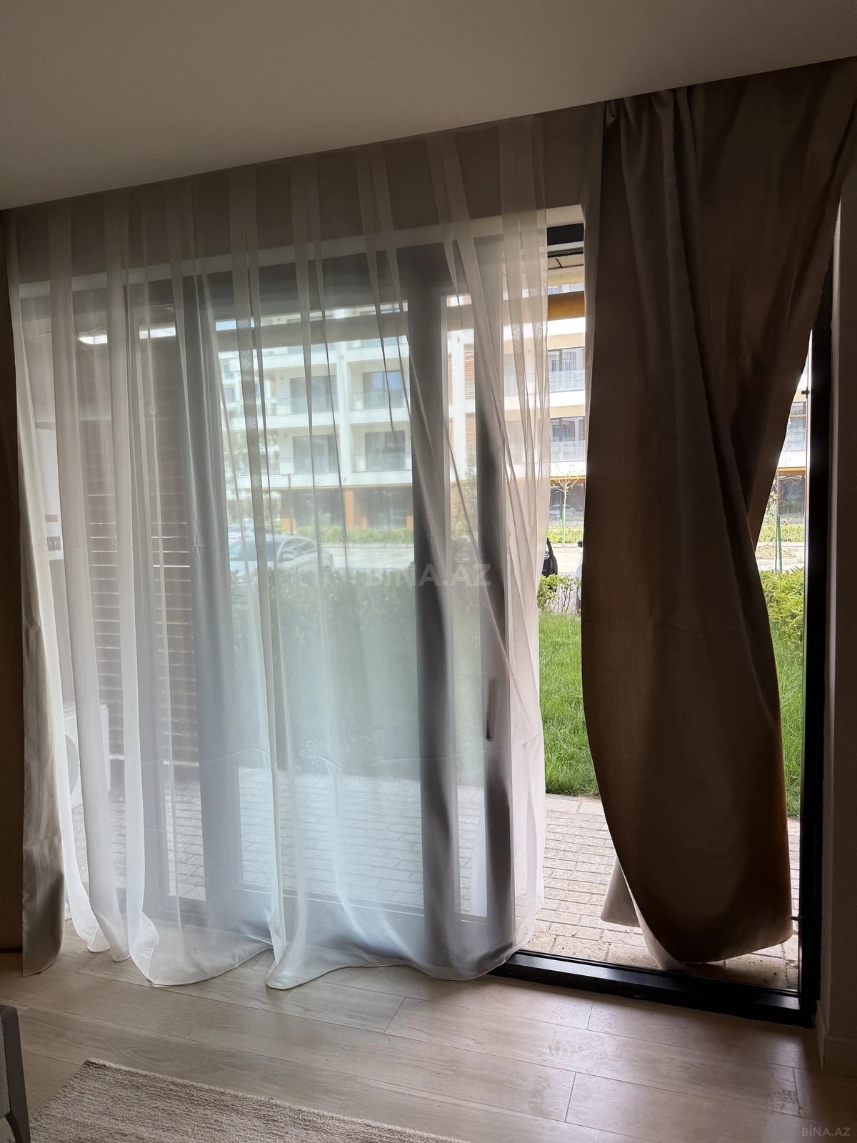 Kirayə verilir 1 otaqlı mənzil 57 m²