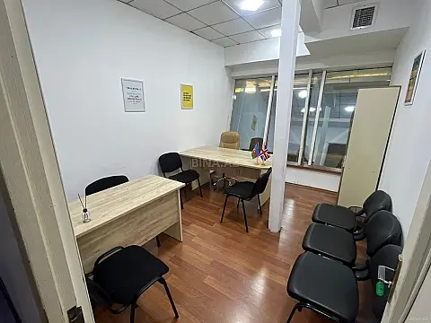 Kirayə verilir 1 otaqlı ofis 17 m² — Bakı, Sahil qəs. 1 otaq 17.00 m²