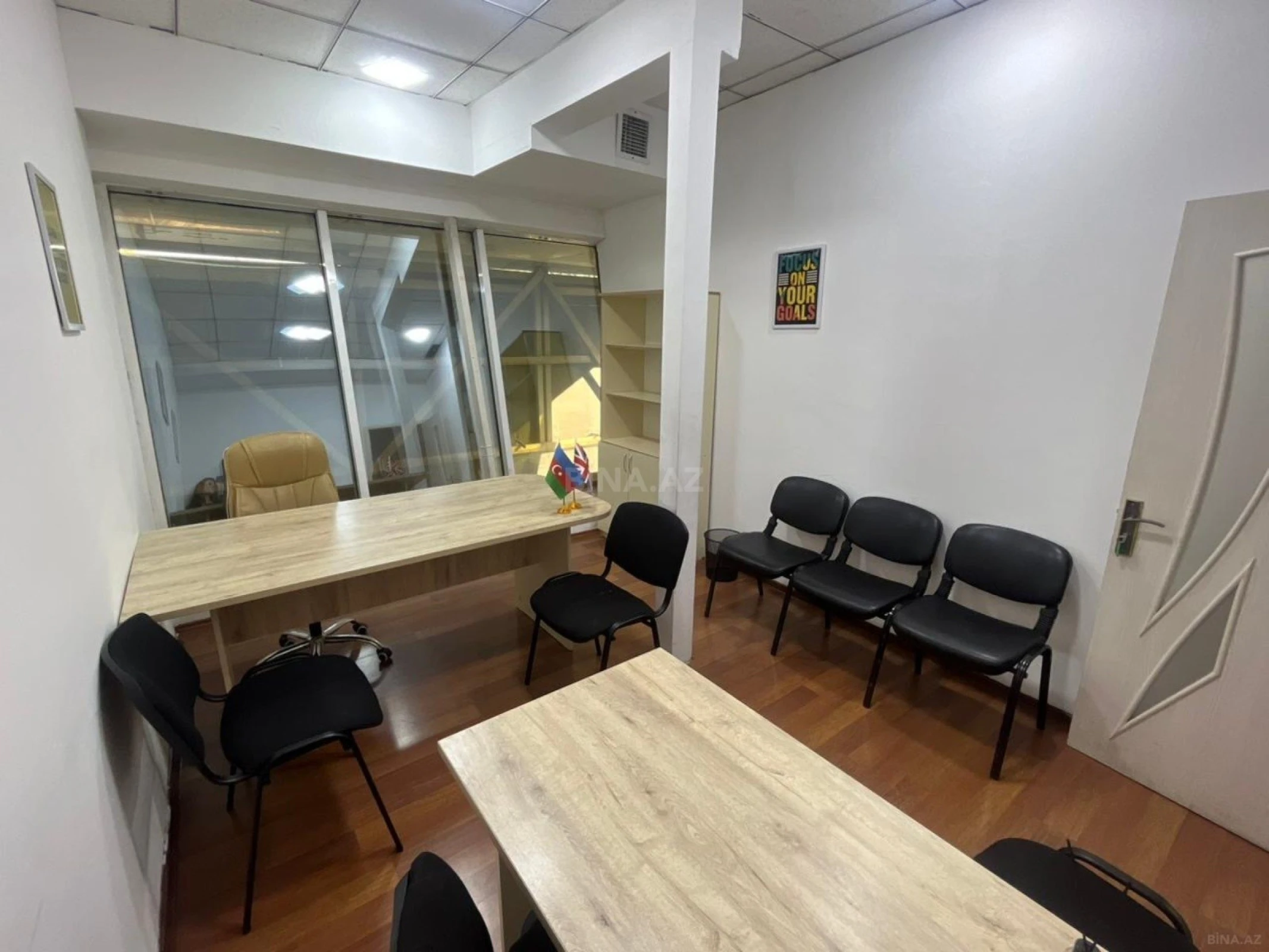 Kirayə verilir 1 otaqlı ofis 17 m²