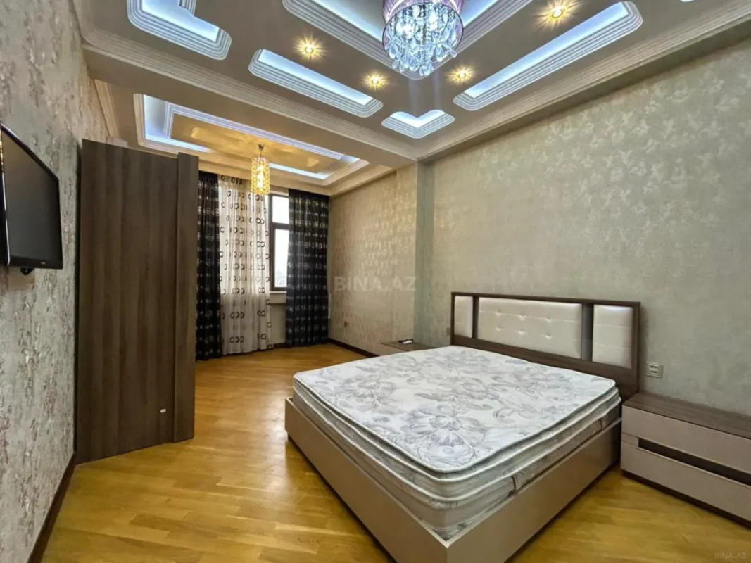 Kirayə verilir 2 otaqlı mənzil 113 m²