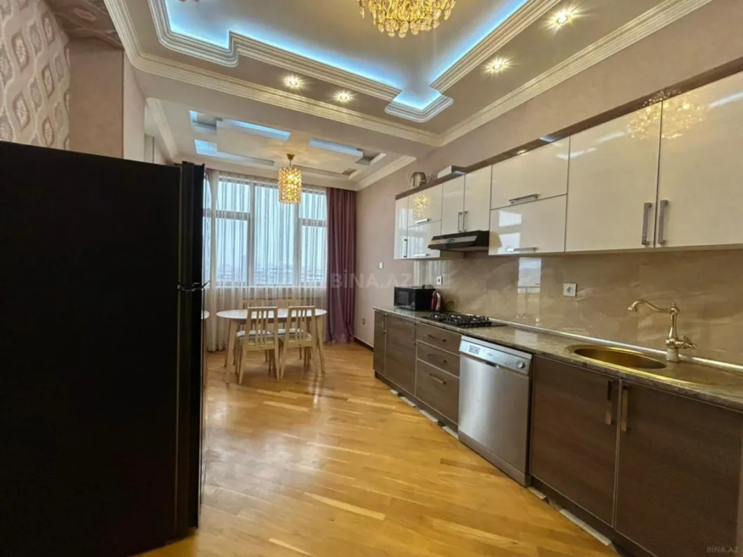 Kirayə verilir 2 otaqlı mənzil 113 m²