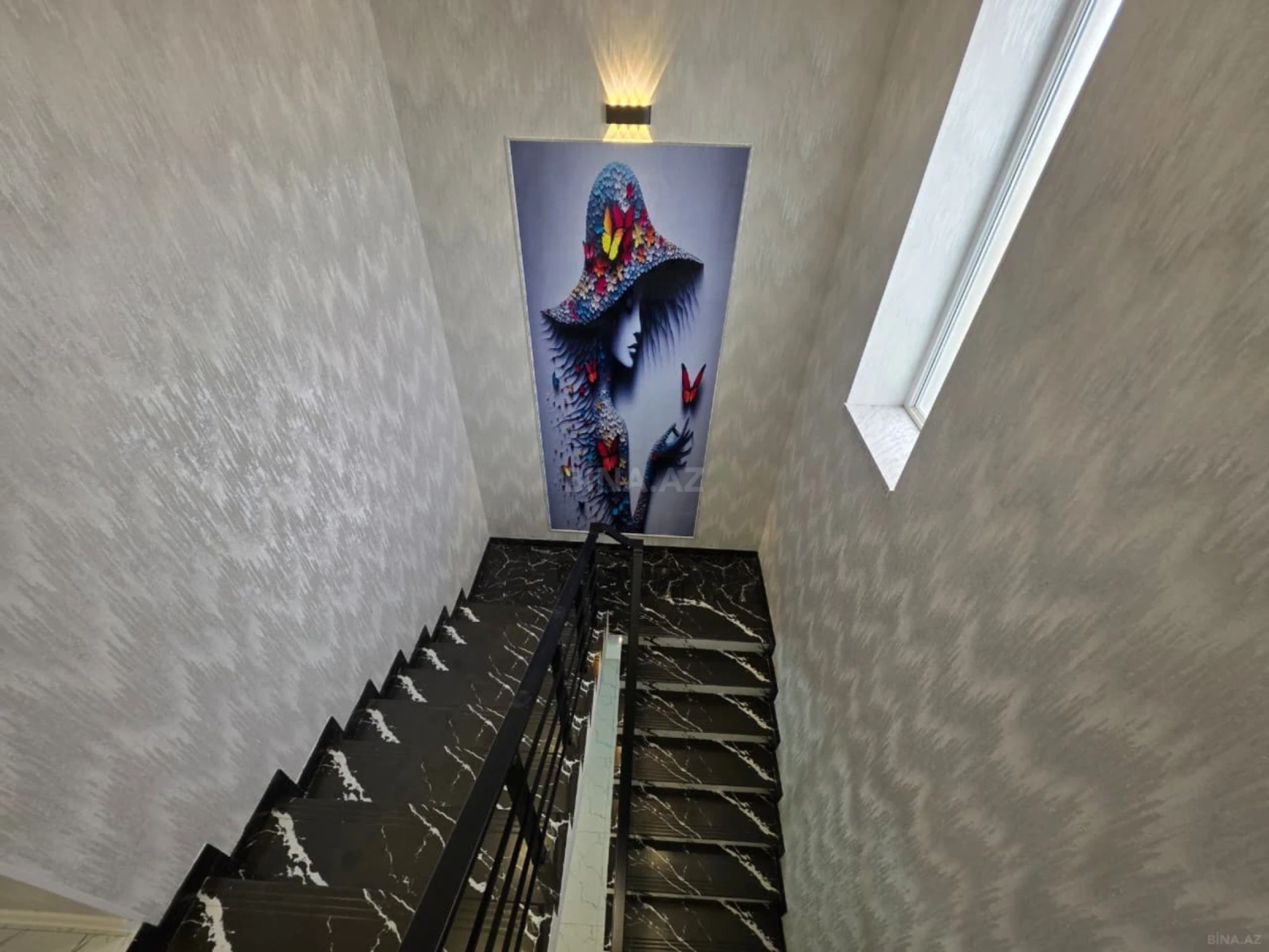 Satılır 5 otaqlı həyət evi 160 m²