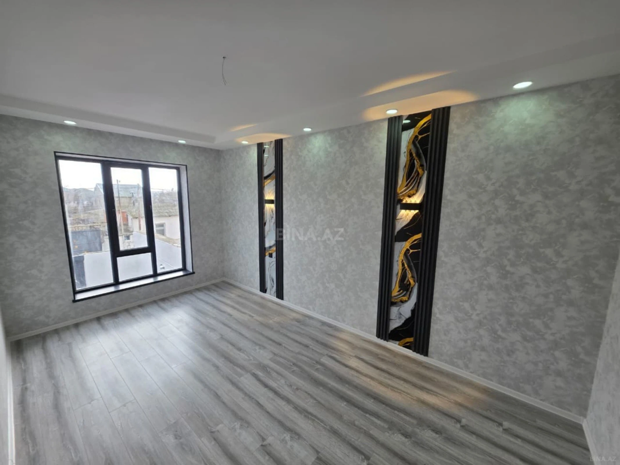Satılır 5 otaqlı həyət evi 160 m²