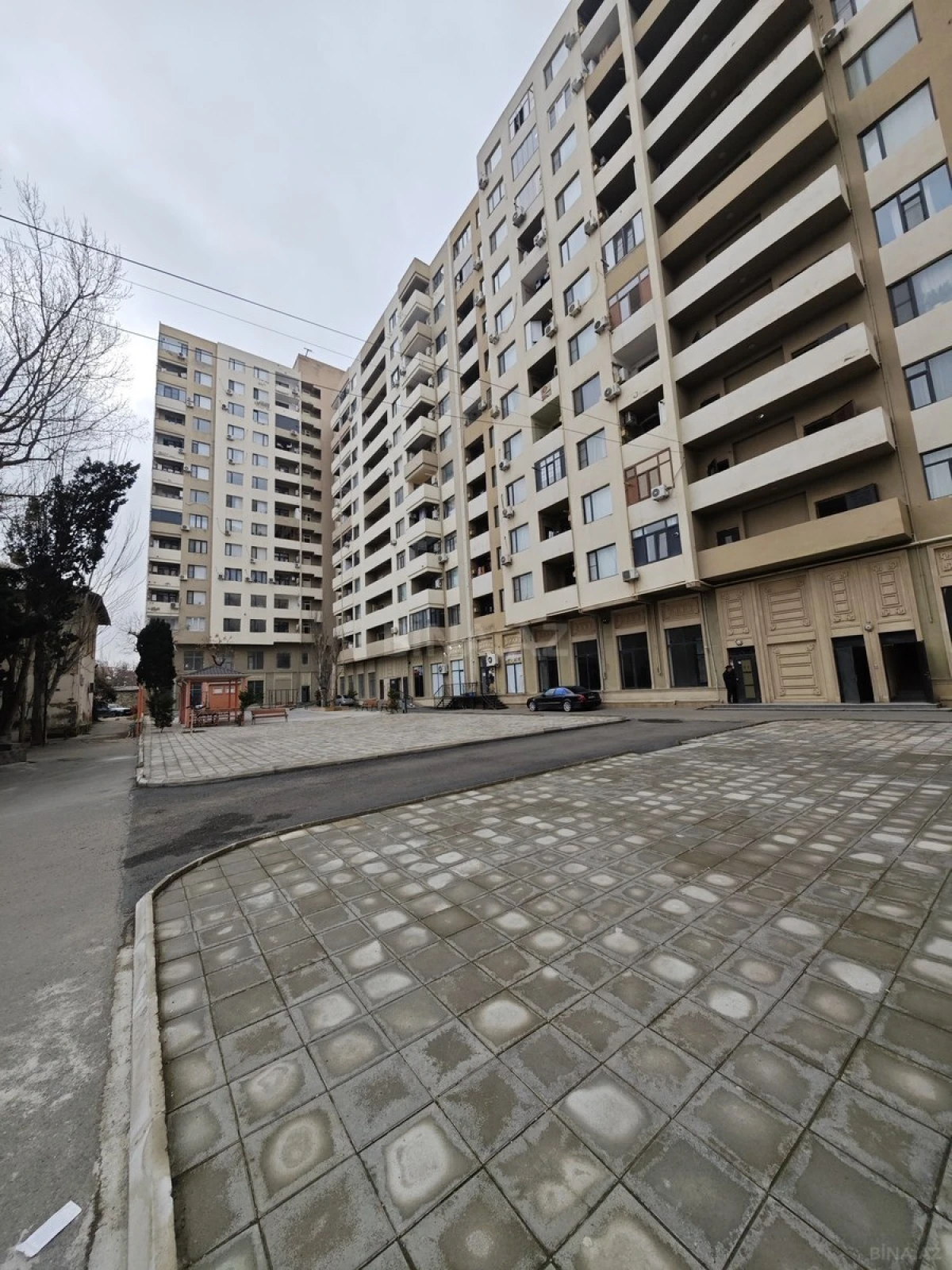Satılır 3 otaqlı mənzil 116 m²
