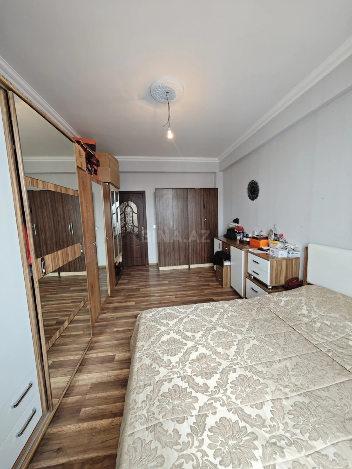 Satılır 3 otaqlı mənzil 116 m²