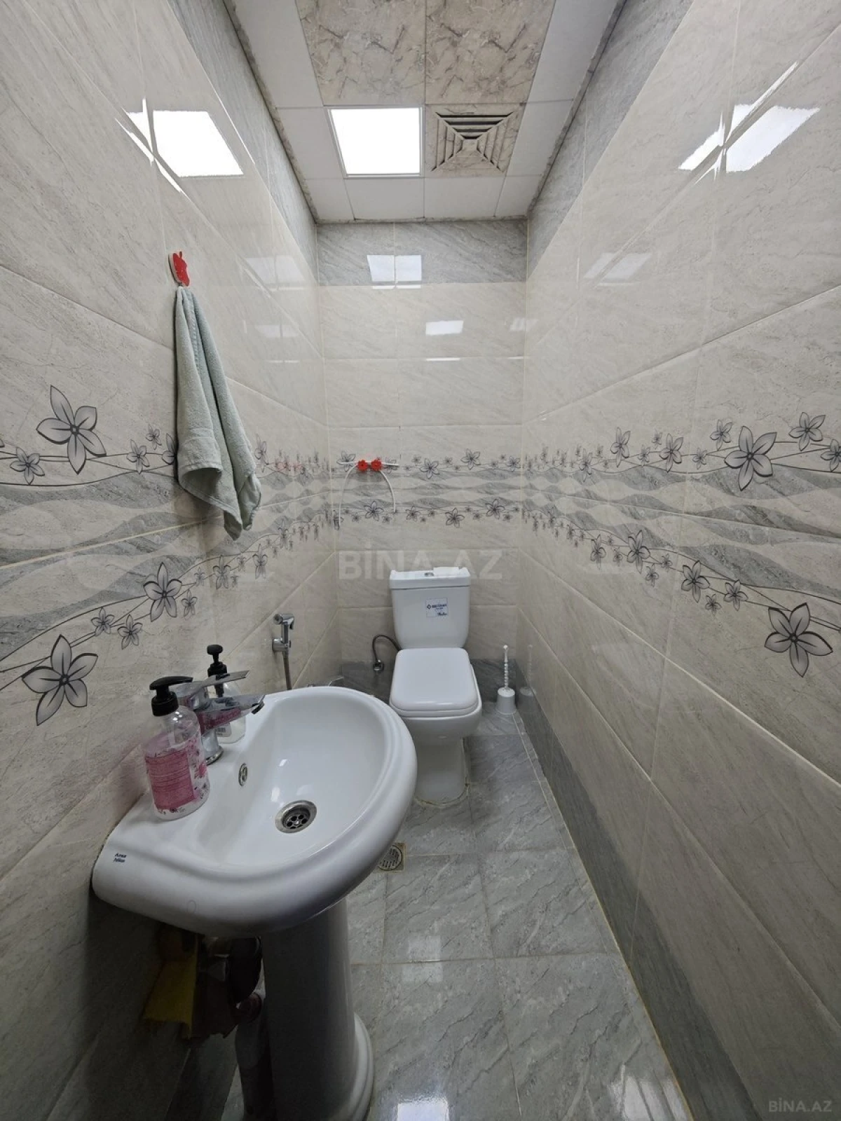 Satılır 3 otaqlı mənzil 116 m²