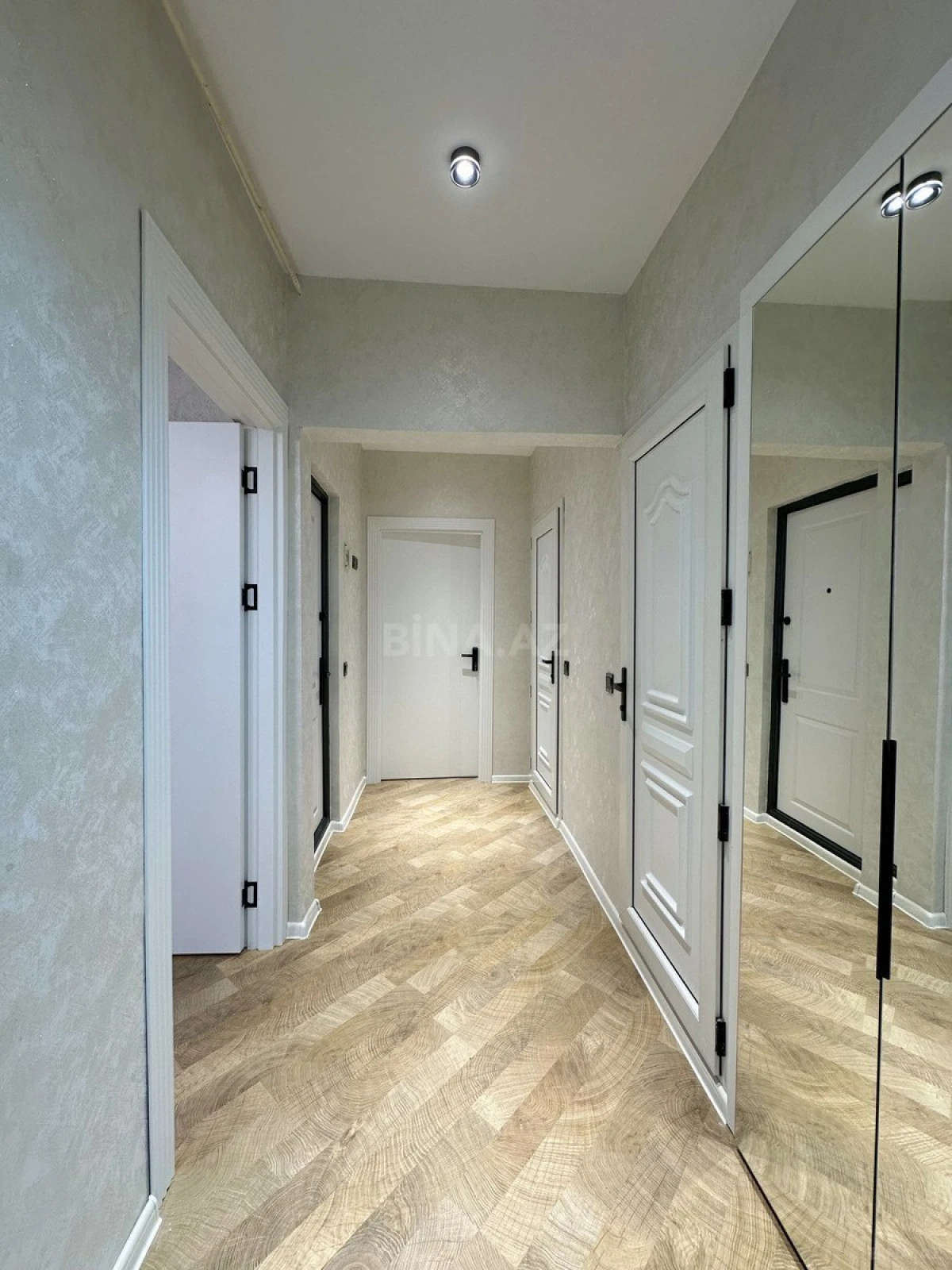 Satılır 2 otaqlı mənzil 55 m²