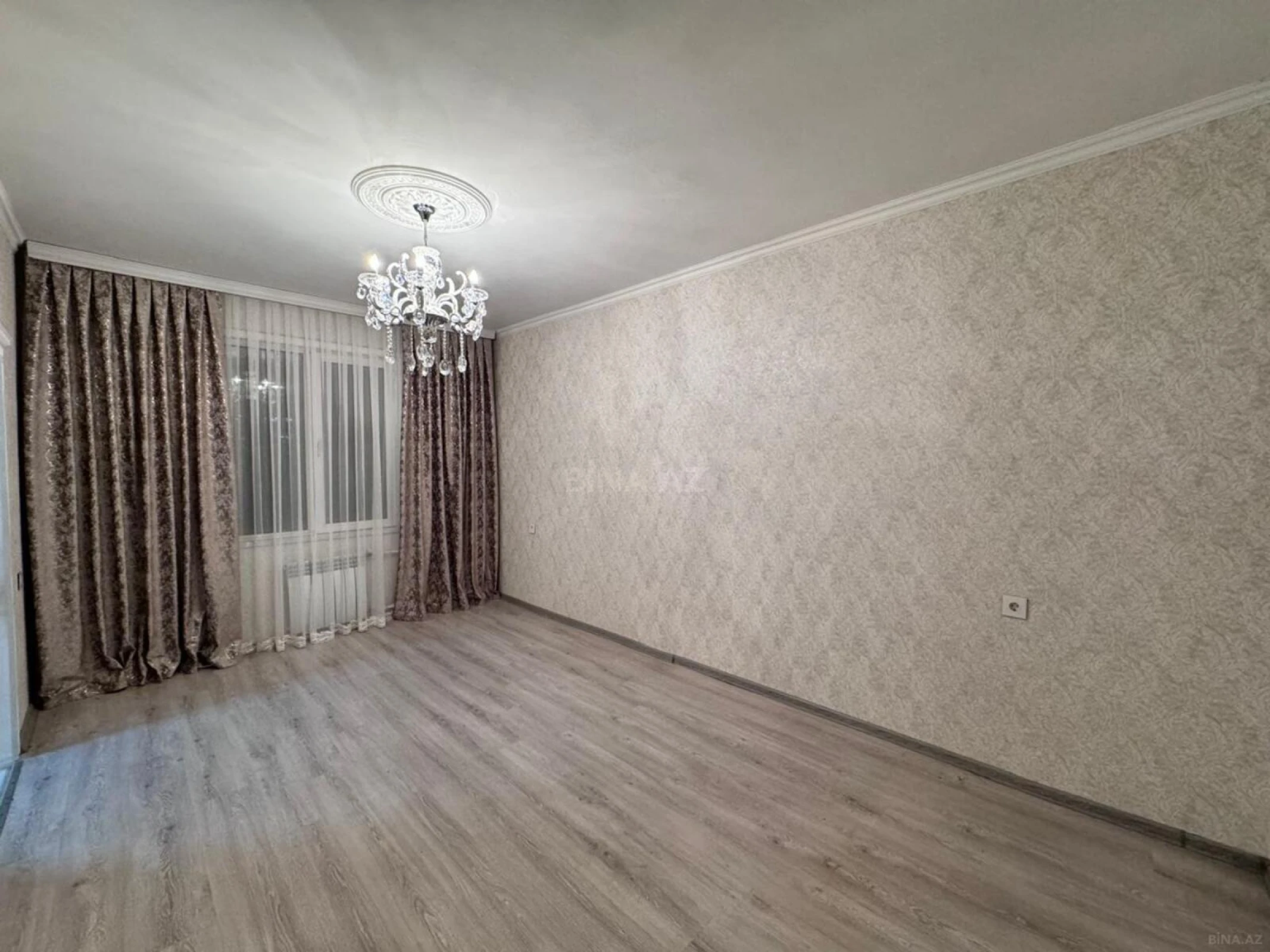 Satılır 2 otaqlı mənzil 55 m²