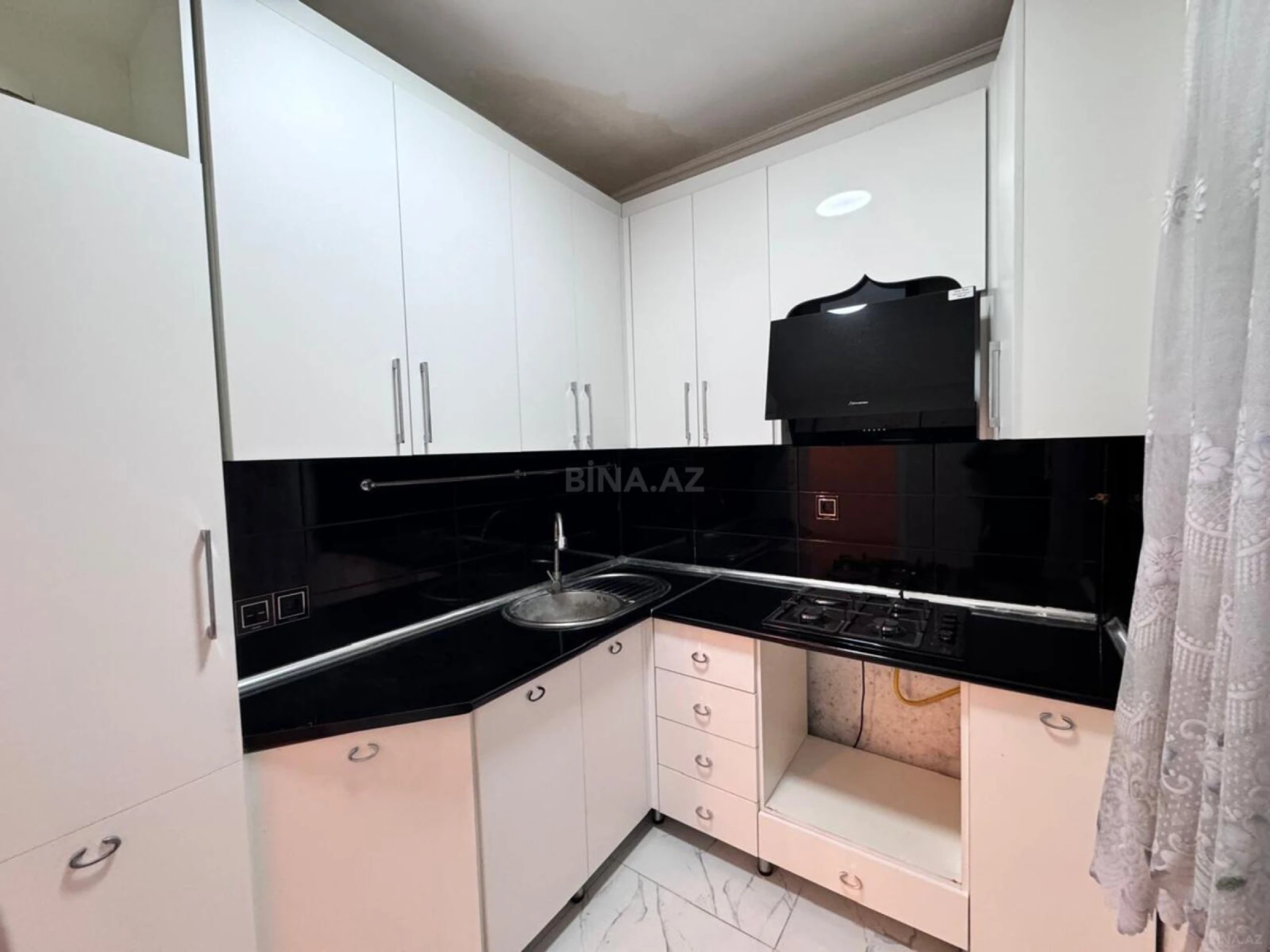 Satılır 2 otaqlı mənzil 55 m²