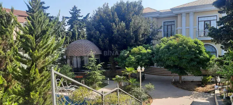 Satılır 6 otaqlı həyət evi 420 m²
