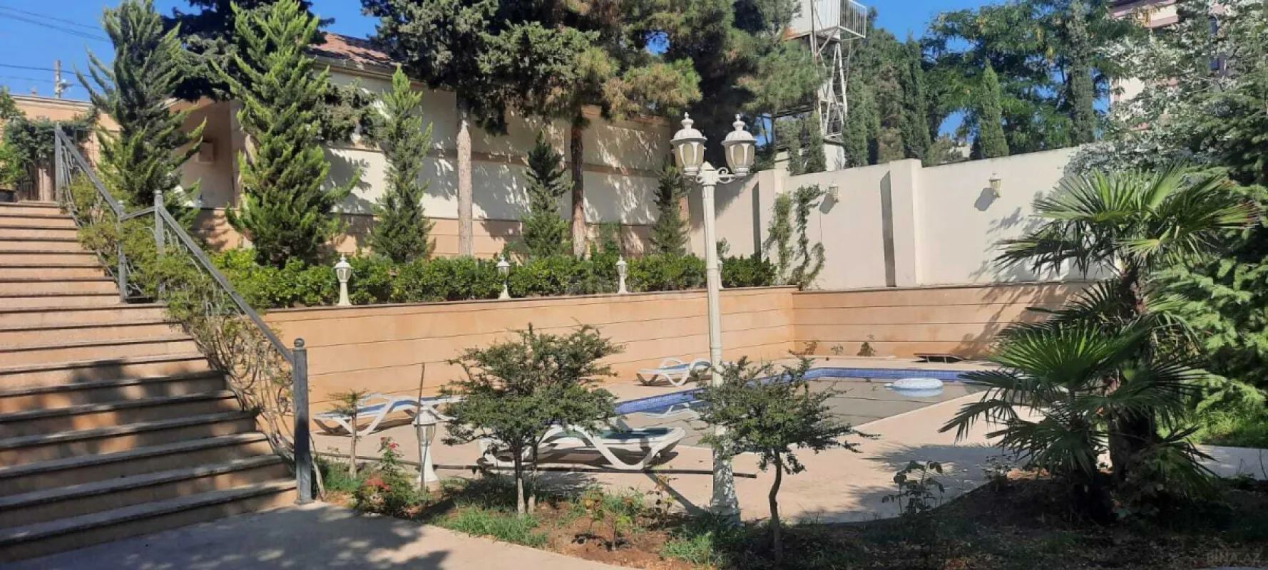 Satılır 6 otaqlı həyət evi 420 m²