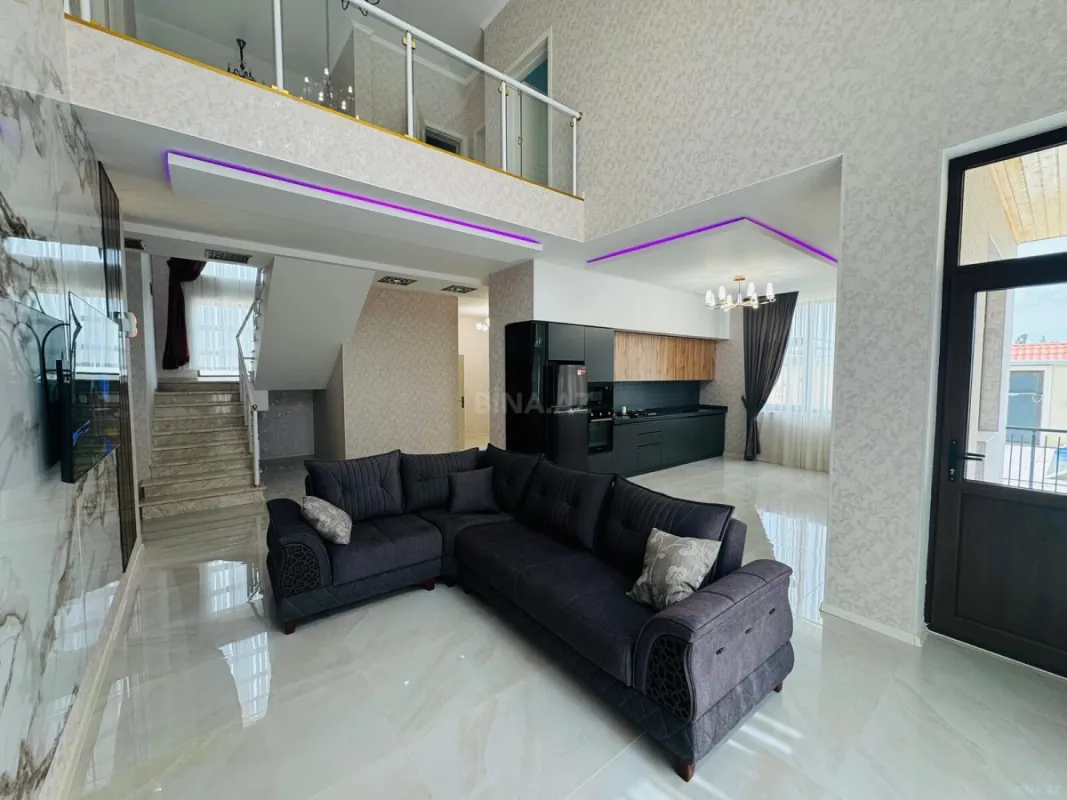 Satılır 6 otaqlı həyət evi 280 m²